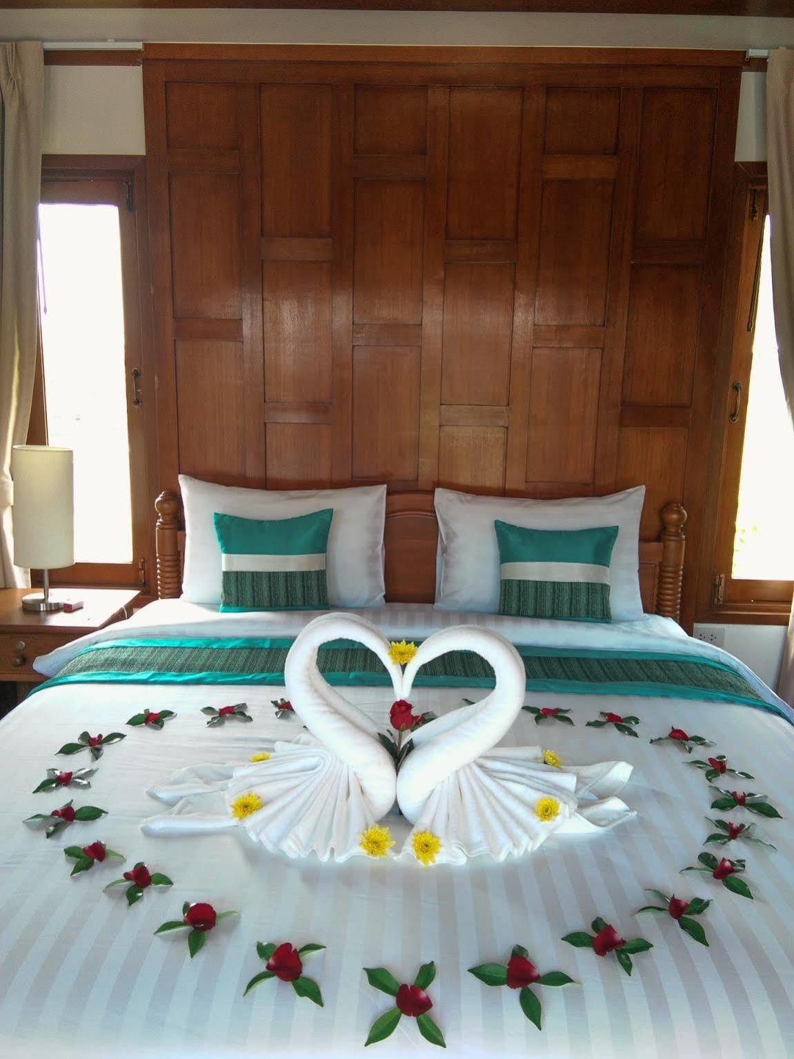 Kaya Mani Thai Villa Resort Choeng Mon Buitenkant foto