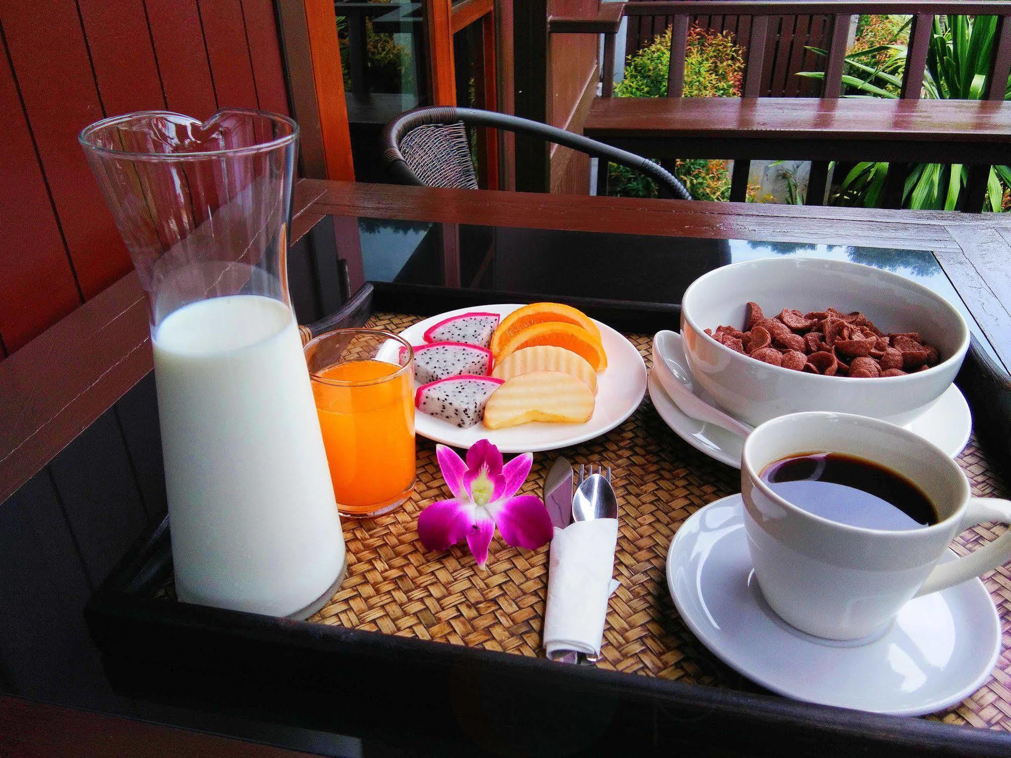 Kaya Mani Thai Villa Resort Choeng Mon Buitenkant foto